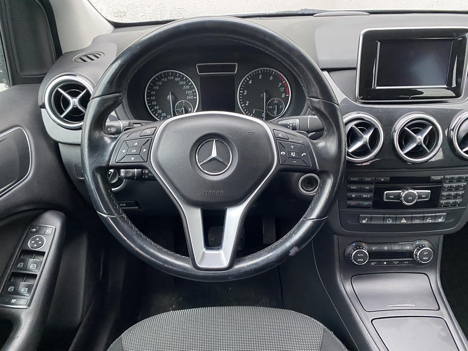 Mercedes-Benz Třída B 1.6i  B200