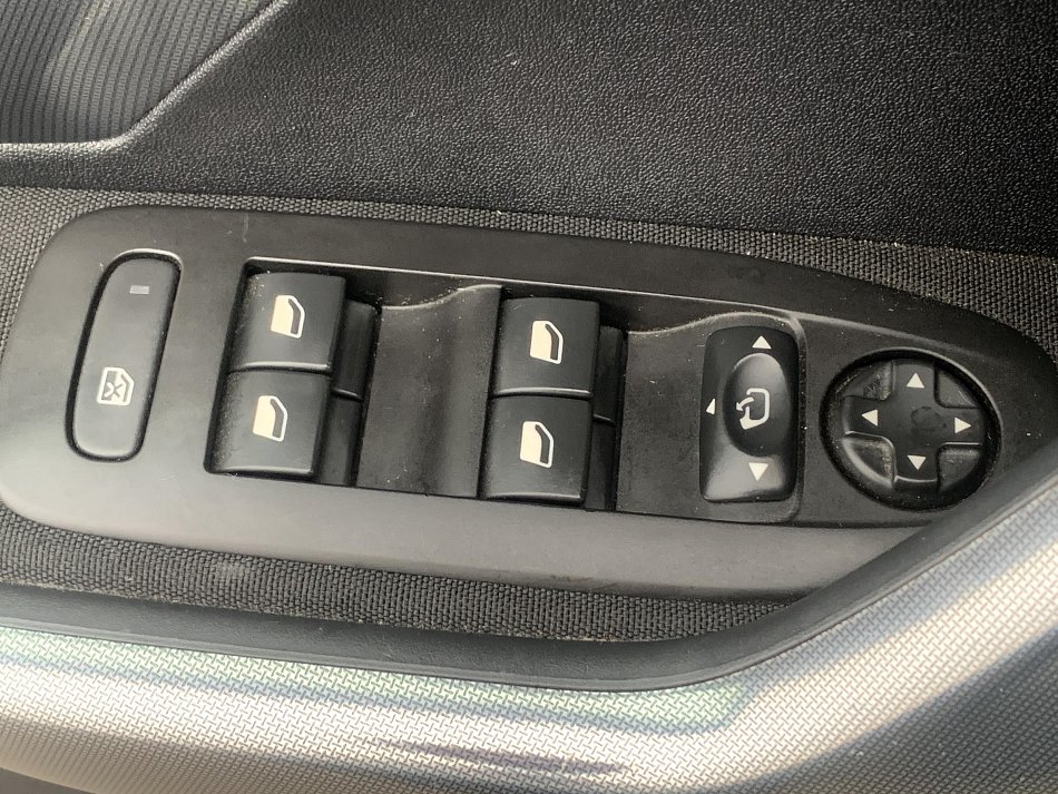 Peugeot 2008 1.2PT Allure