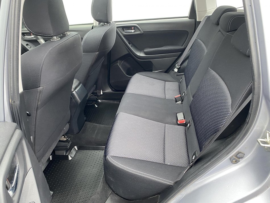 Subaru Forester 2.0i  AWD