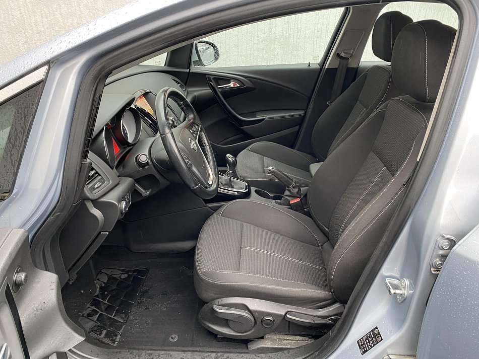 Opel Astra 1.6i  SPORTS TOURER