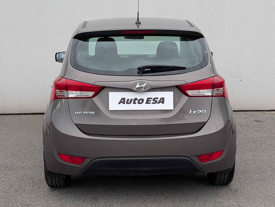Hyundai Ix20 1.4i 