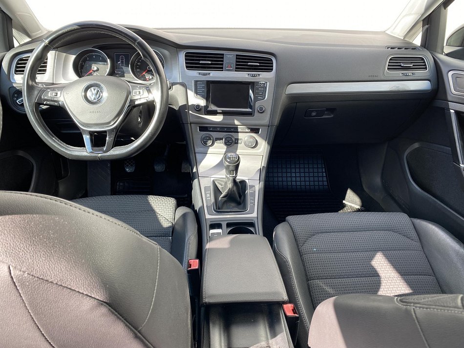 Volkswagen Golf 1.2 TSi 