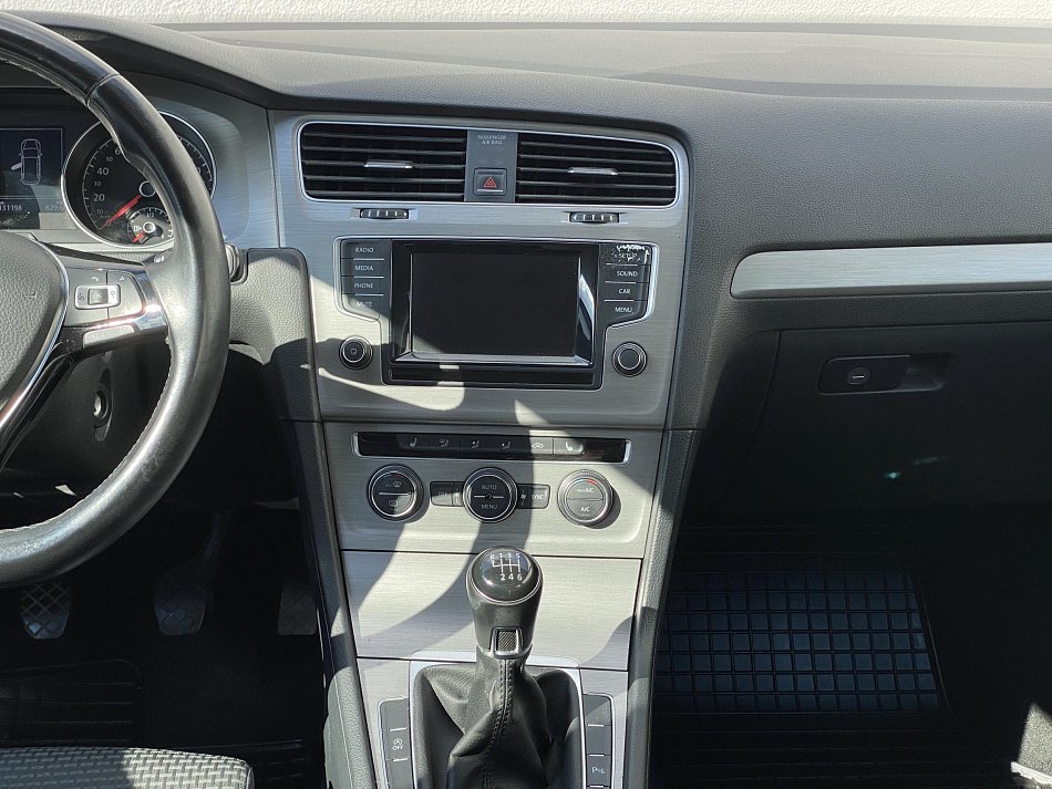 Volkswagen Golf 1.2 TSi 