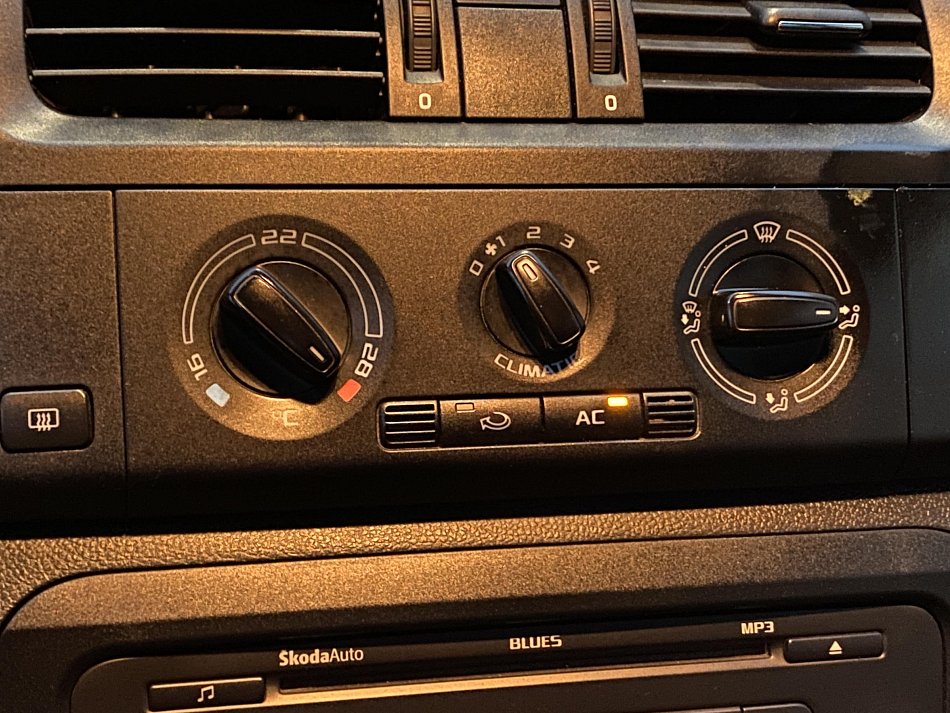 Škoda Fabia II 1.2 TSI Ambiente