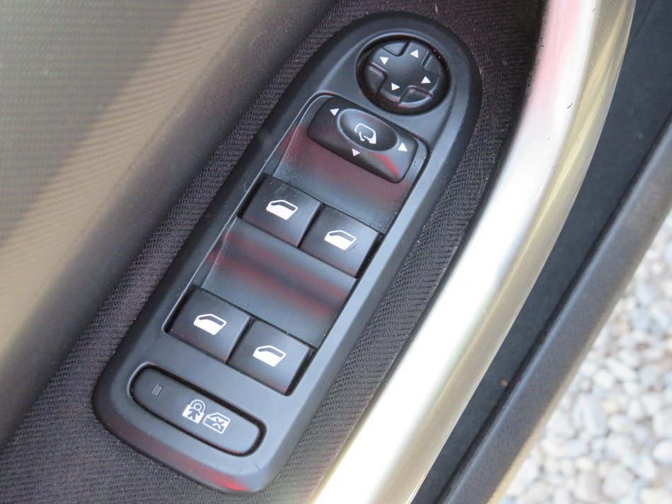 Peugeot 308 1.6i 