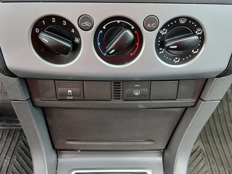 Ford Focus 1.6i 