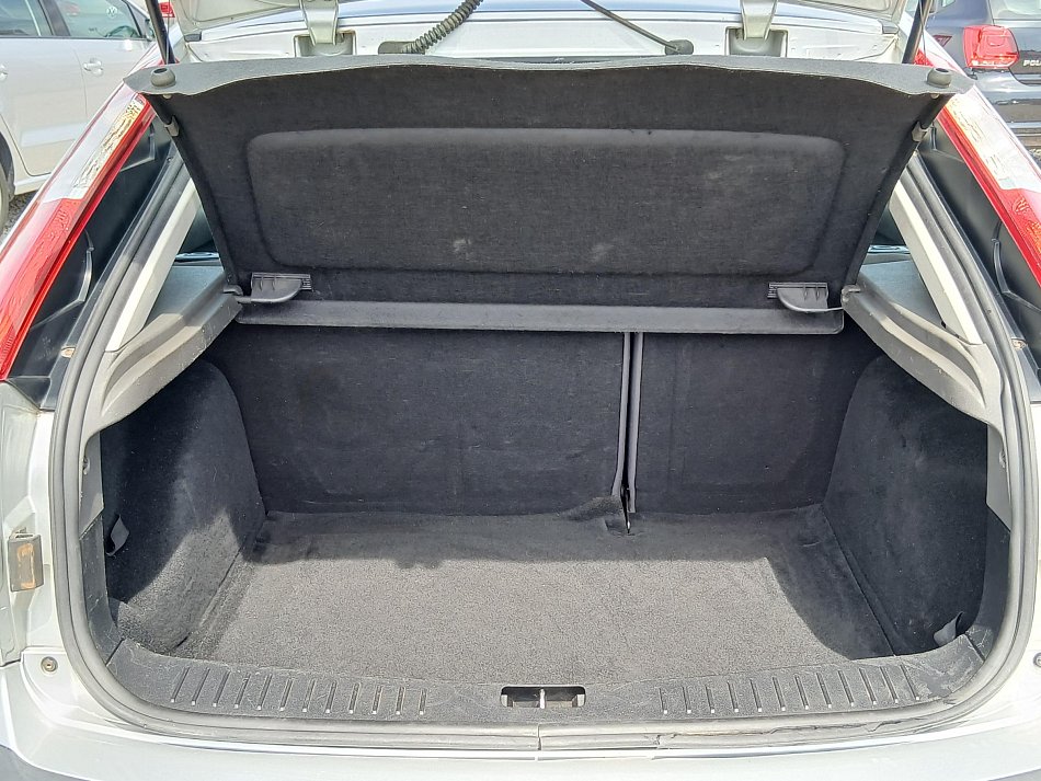 Ford Focus 1.6i 