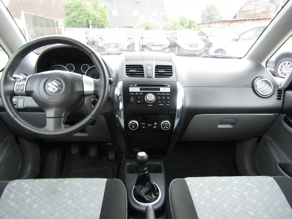 Suzuki SX4 1.6 i Style