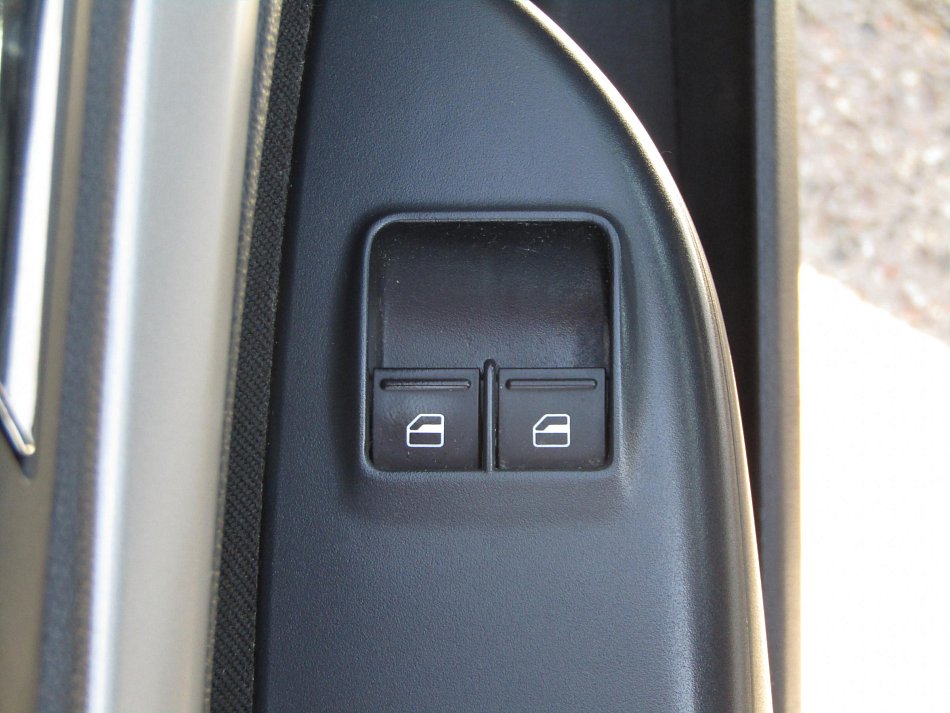 Škoda Octavia II 1.6i Ambition