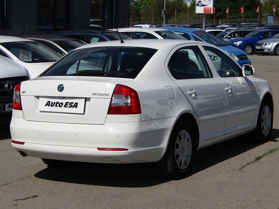 Škoda Octavia II 1.6i Ambition