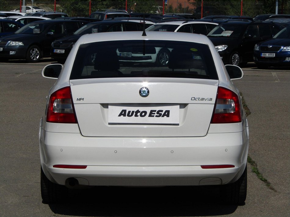 Škoda Octavia II 1.6i Ambition