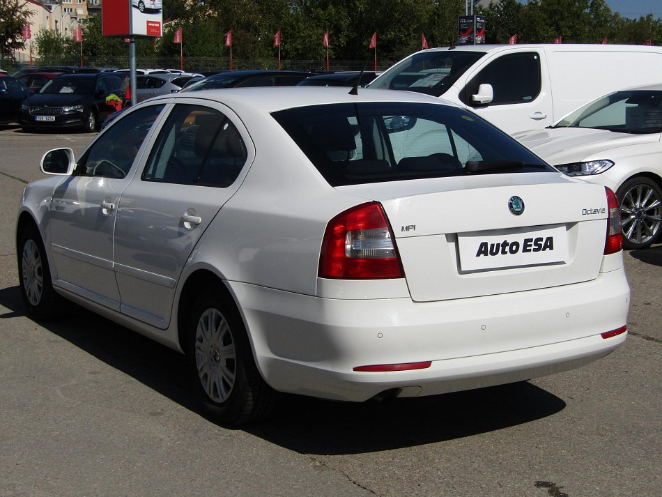 Škoda Octavia II 1.6i Ambition