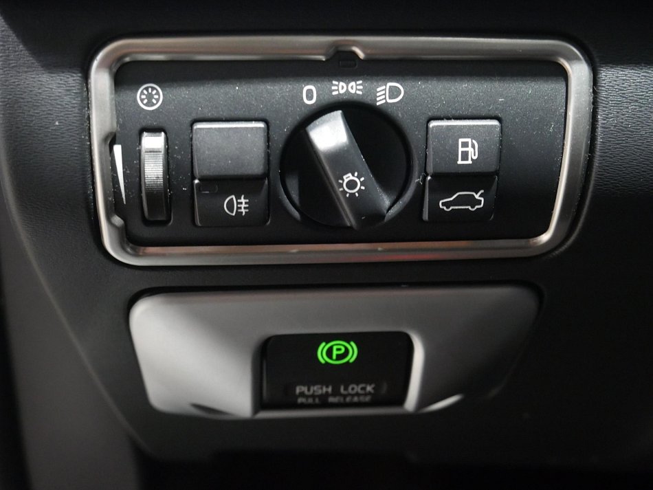 Volvo XC60 2.4D  4x4