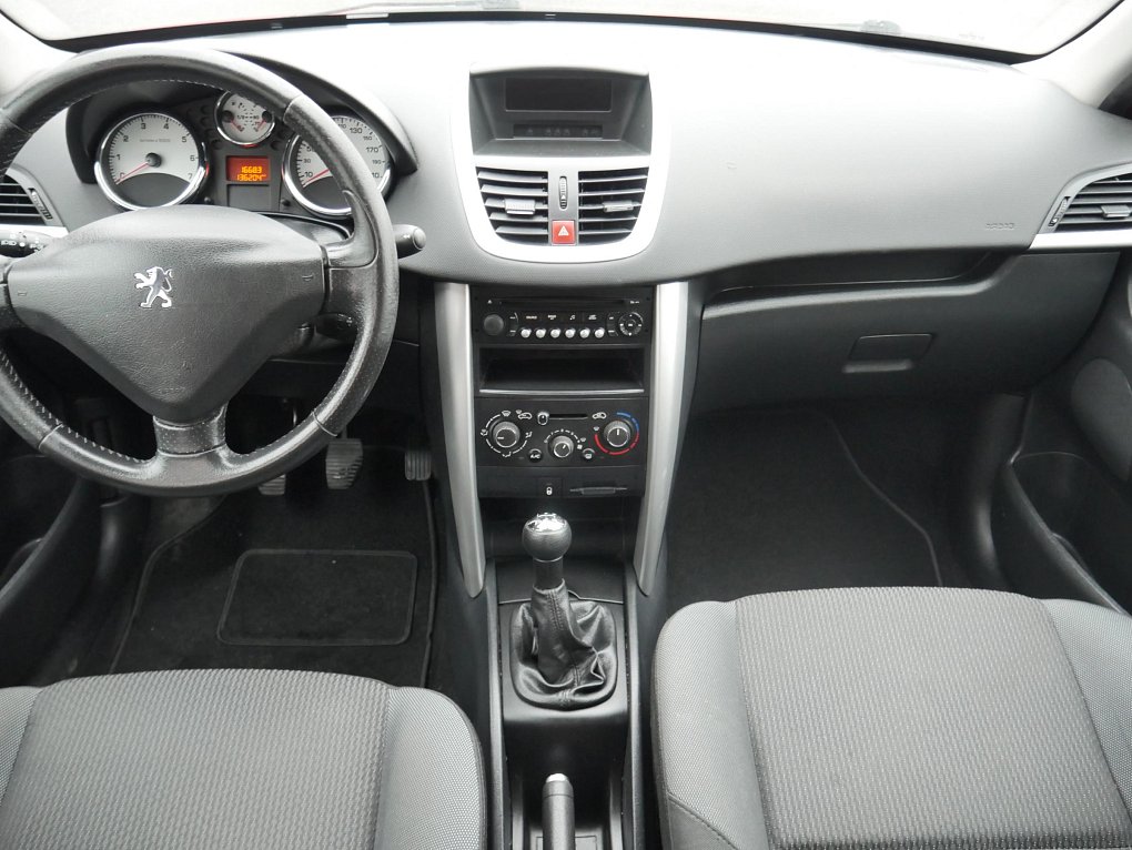 Peugeot 207 1.4i 