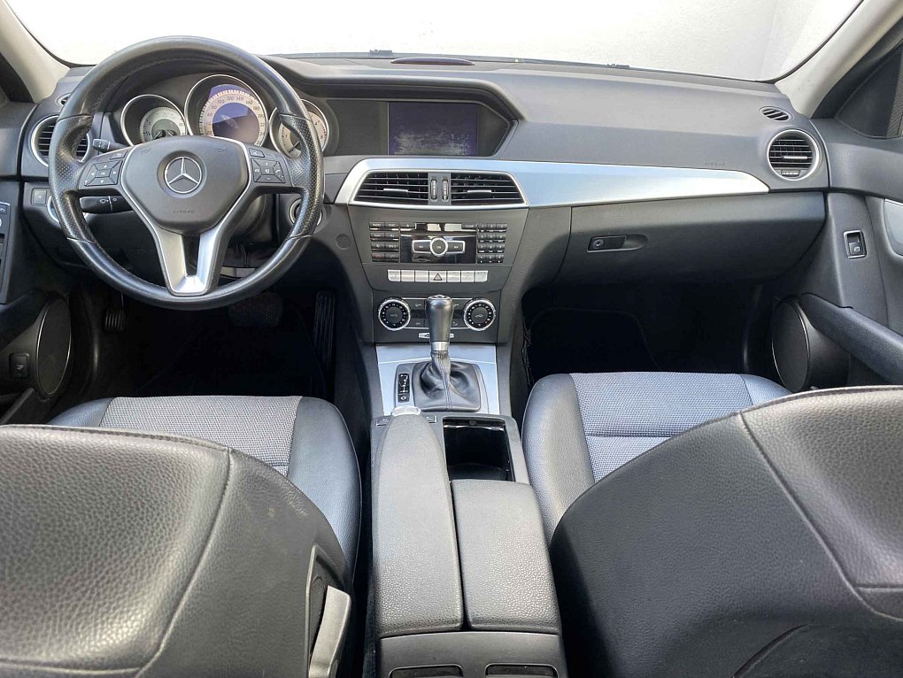 Mercedes-Benz Třída C 2.2d Avantgarde 4Mat