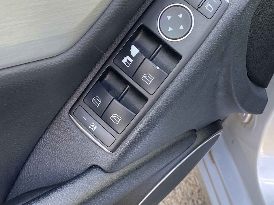 Mercedes-Benz Třída C 2.2d Avantgarde 4Mat