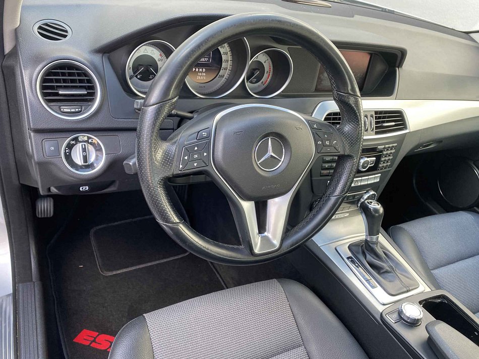Mercedes-Benz Třída C 2.2d Avantgarde 4Mat