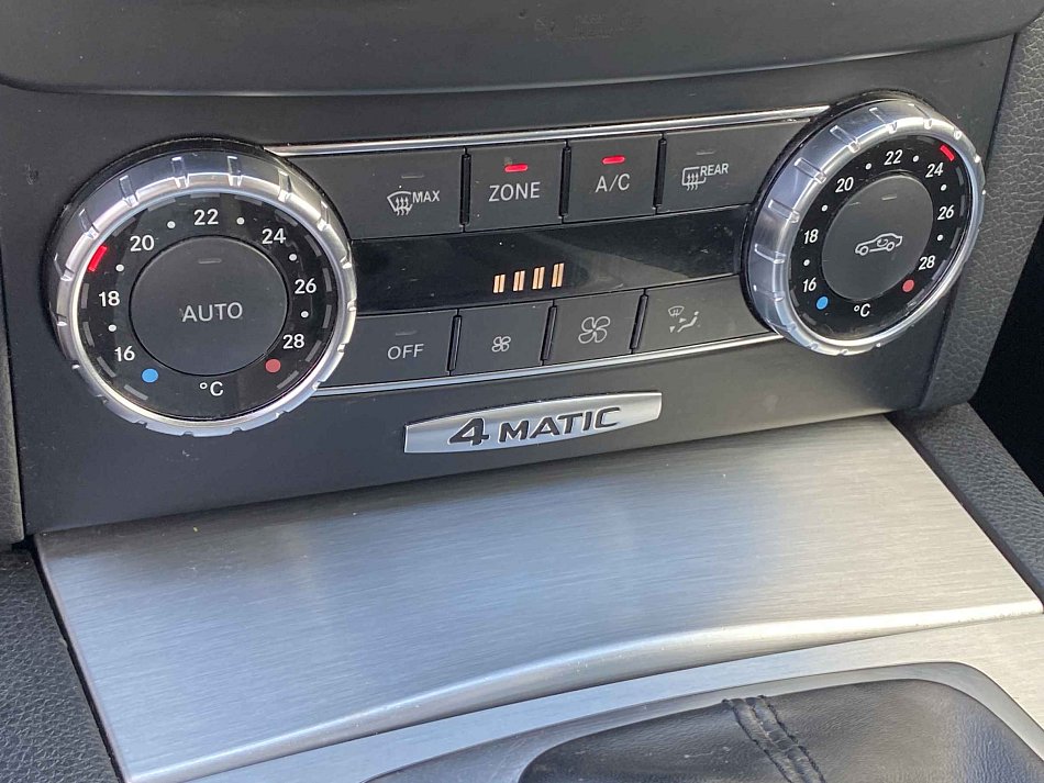 Mercedes-Benz Třída C 2.2d Avantgarde 4Mat
