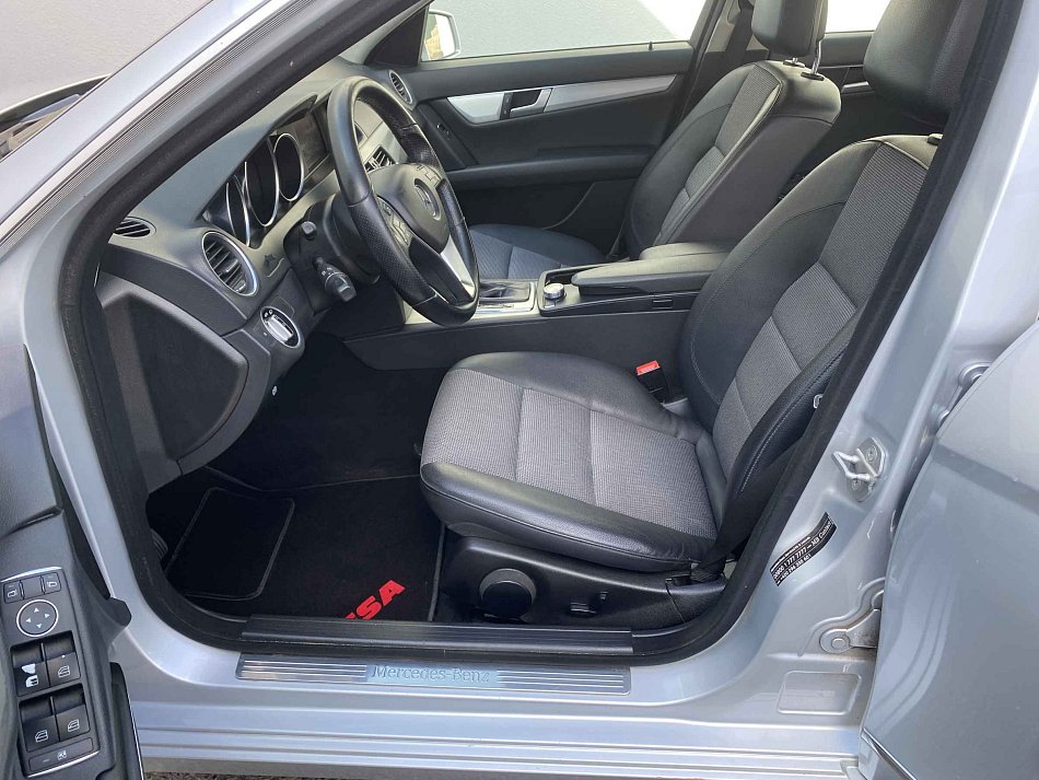 Mercedes-Benz Třída C 2.2d Avantgarde 4Mat