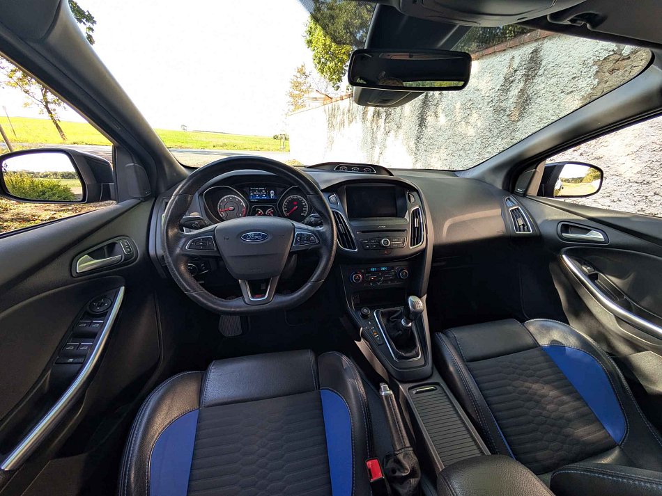 Ford Focus 2.0EB ST
