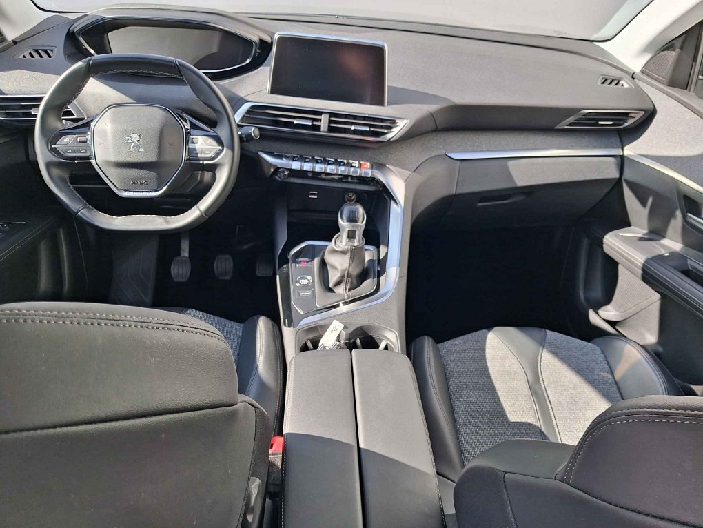 Peugeot 3008 1.2 PT Allure