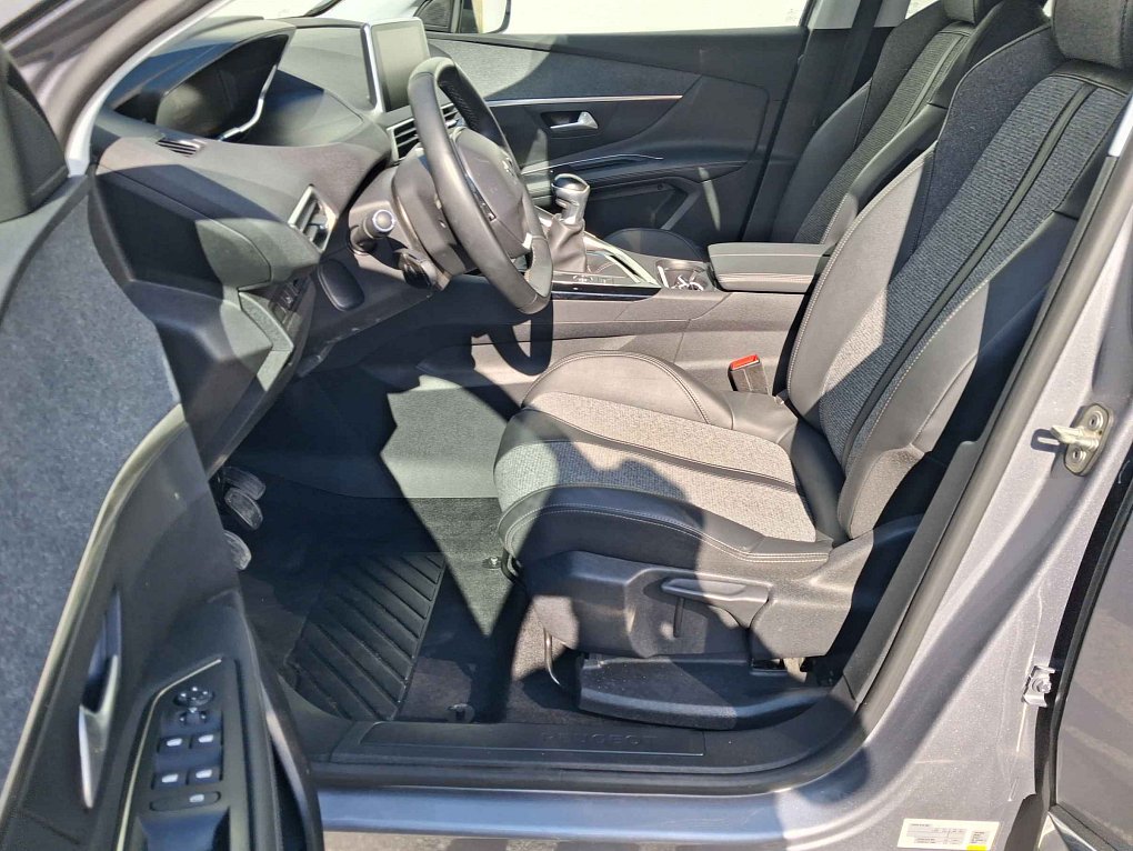Peugeot 3008 1.2 PT Allure