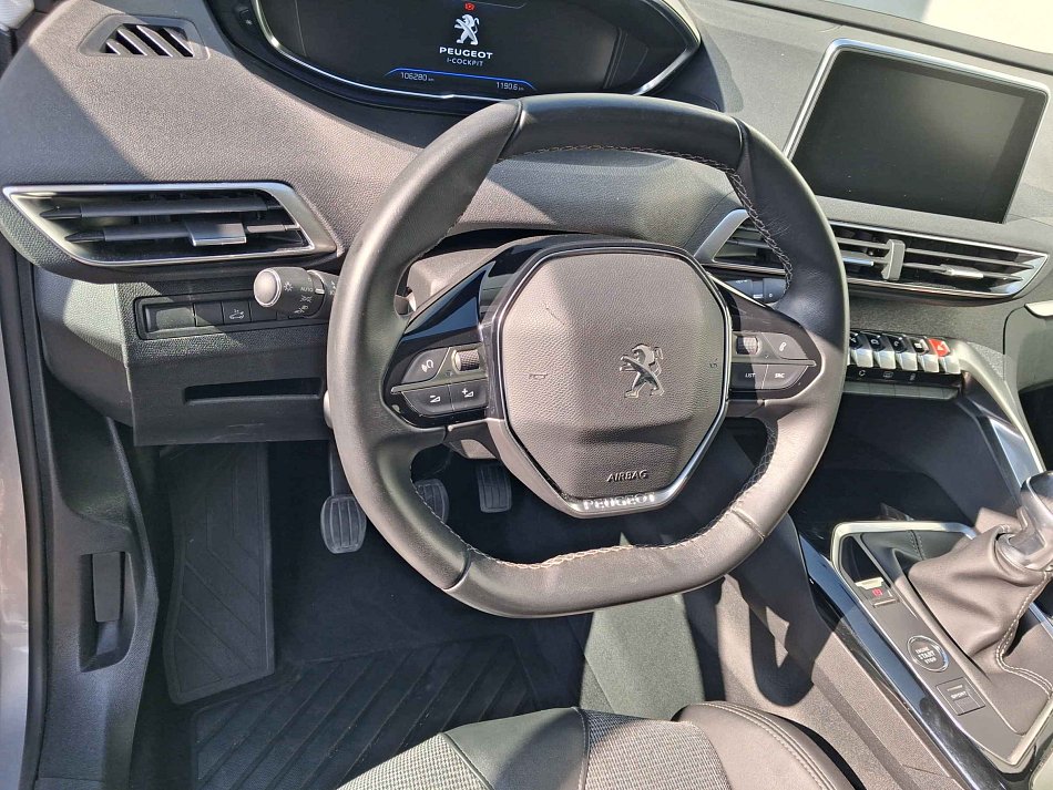 Peugeot 3008 1.2 PT Allure