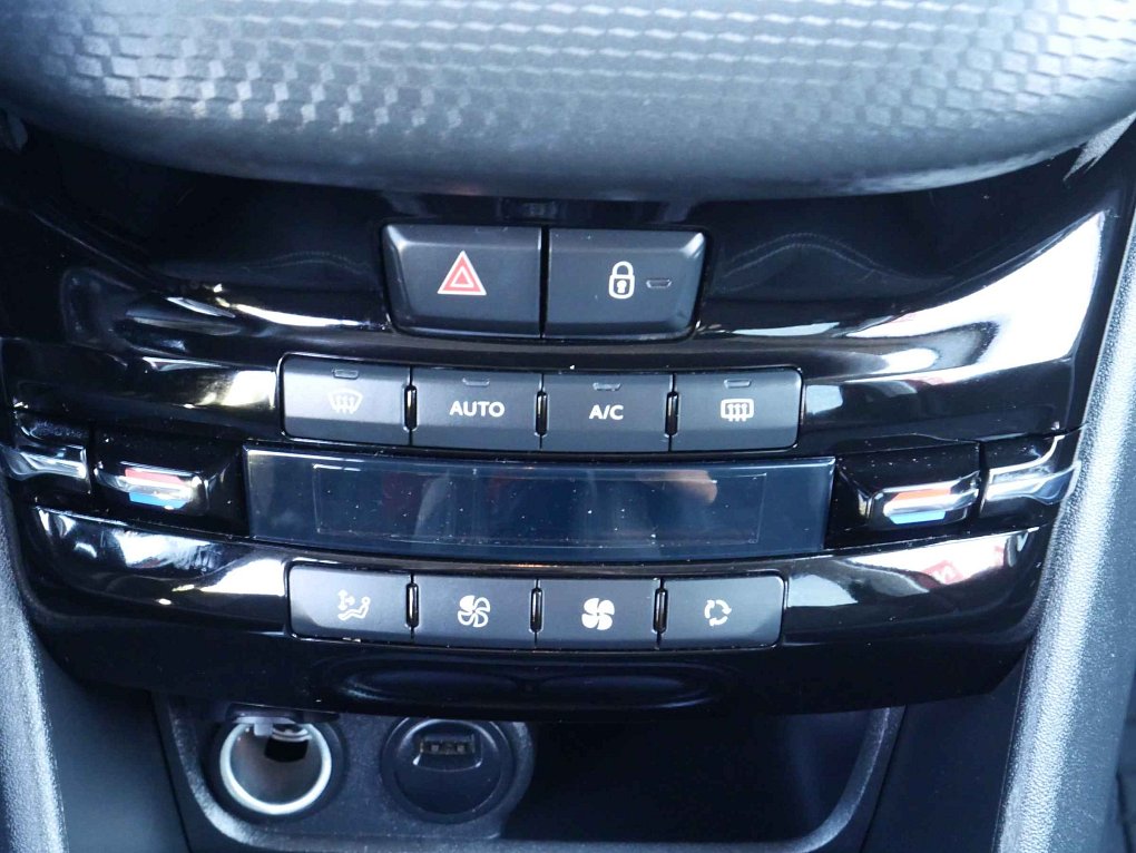 Peugeot 2008 1.2 PT 