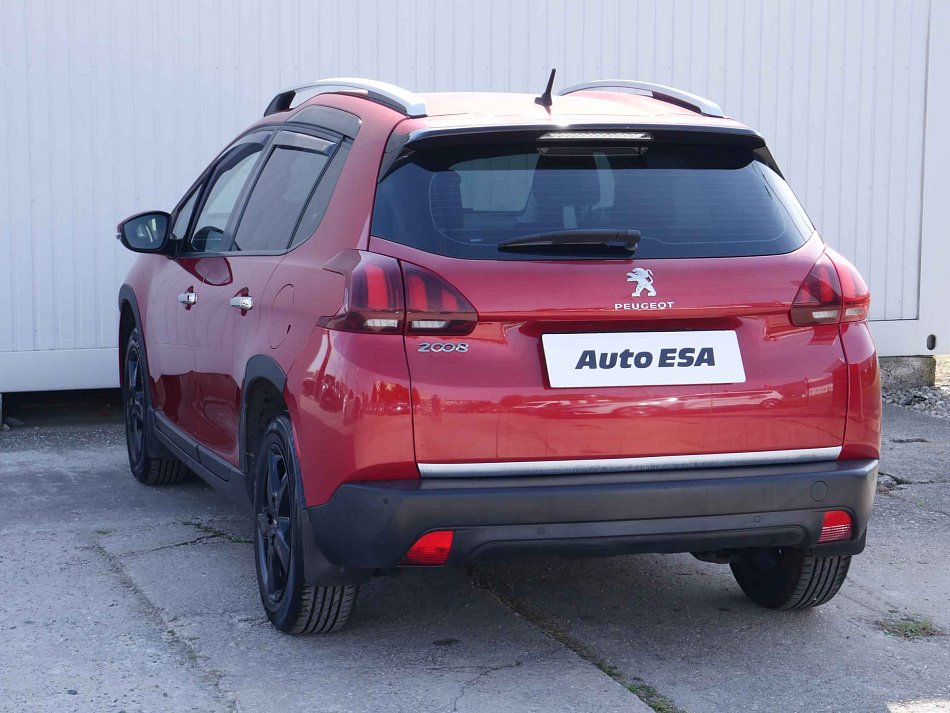 Peugeot 2008 1.2 PT 