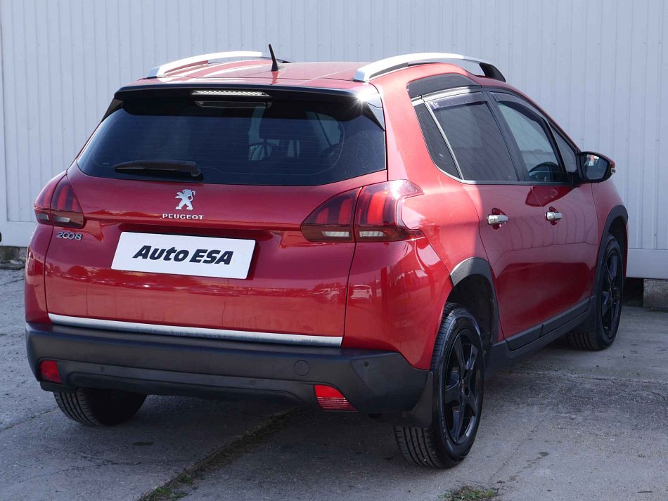 Peugeot 2008 1.2 PT 