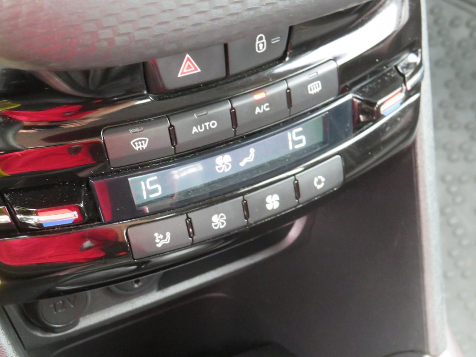 Peugeot 2008 1.6 BLUEHDI 