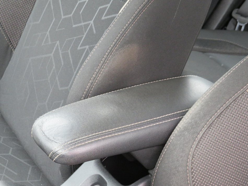 Peugeot 2008 1.6 BLUEHDI 