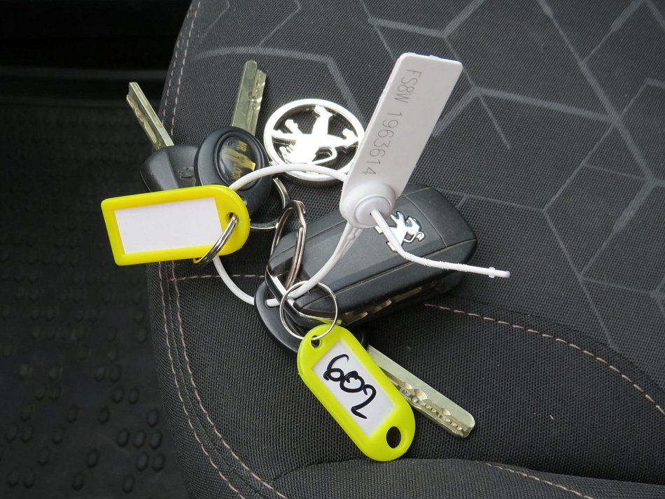 Peugeot 2008 1.6 BLUEHDI 