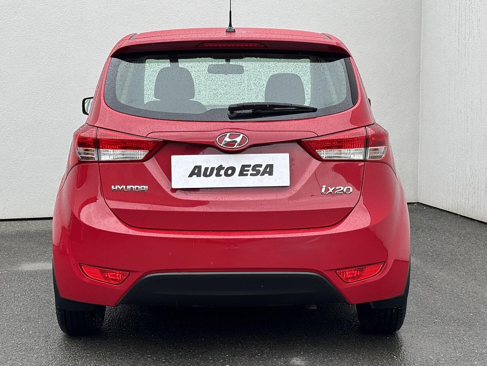 Hyundai Ix20 1.4i 