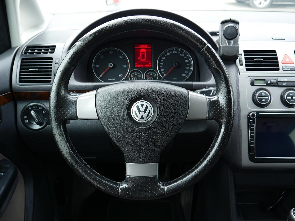 Volkswagen Touran 2.0 TDi  7míst