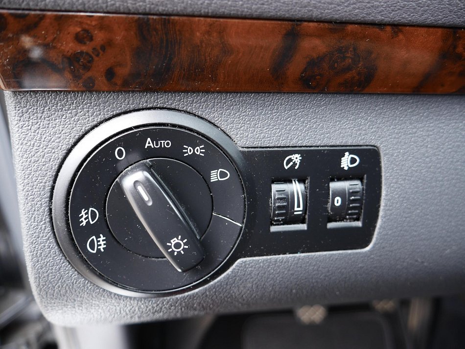 Volkswagen Touran 2.0 TDi  7míst