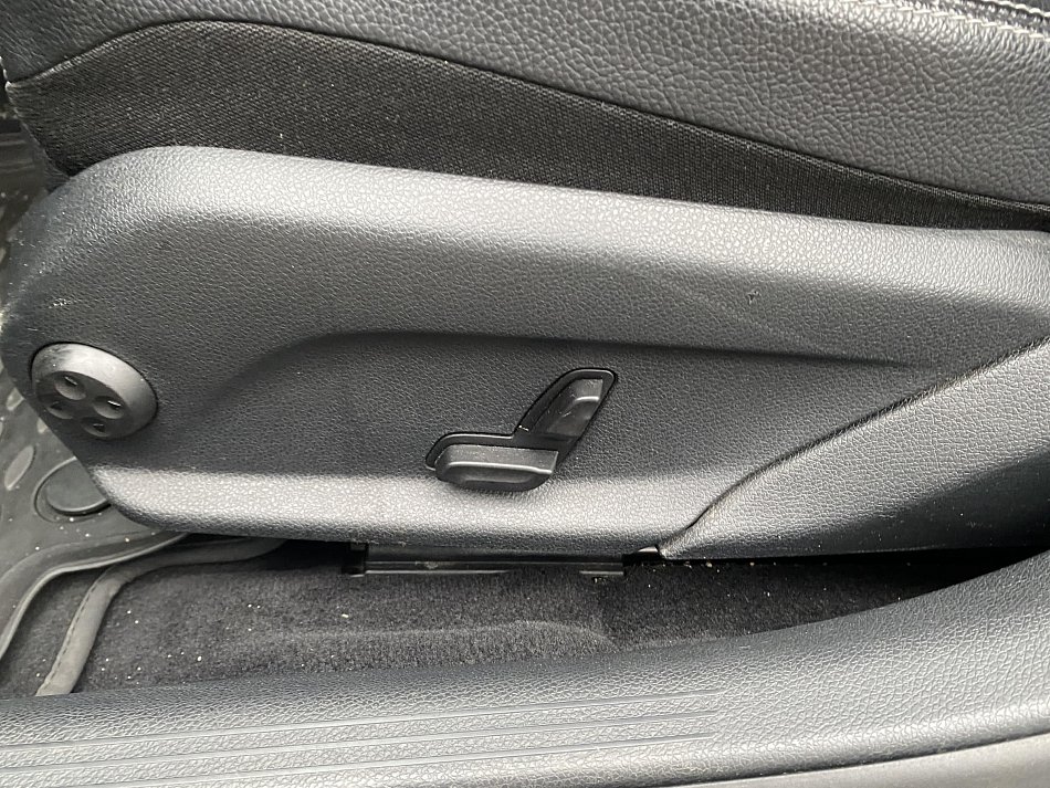 Mercedes-Benz Třída C 1.6  C 200