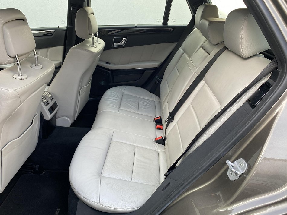 Mercedes-Benz Třída E 350 CDI  E 350 CDI 4 matic