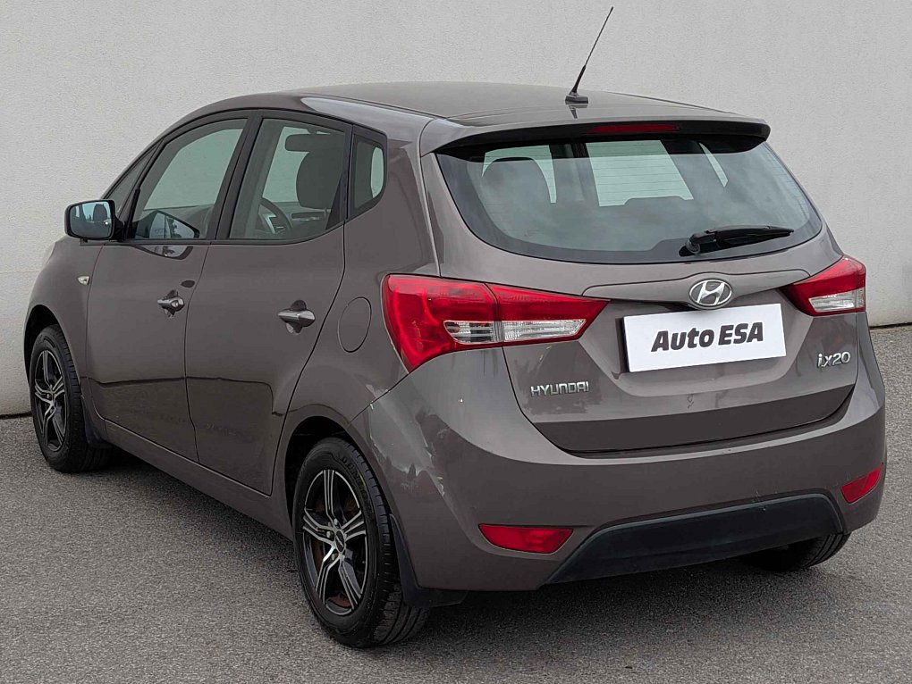 Hyundai Ix20 1.4i 