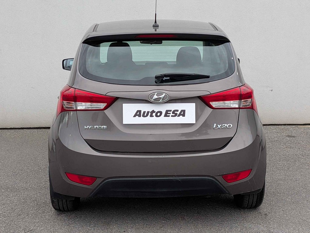 Hyundai Ix20 1.4i 