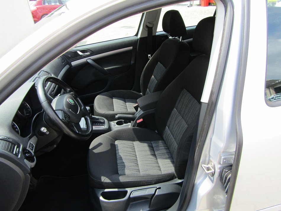 Škoda Octavia II 1.6 TDi Elegance