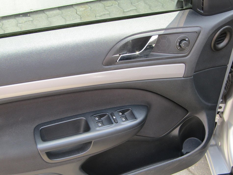 Škoda Octavia II 1.6 TDi Elegance