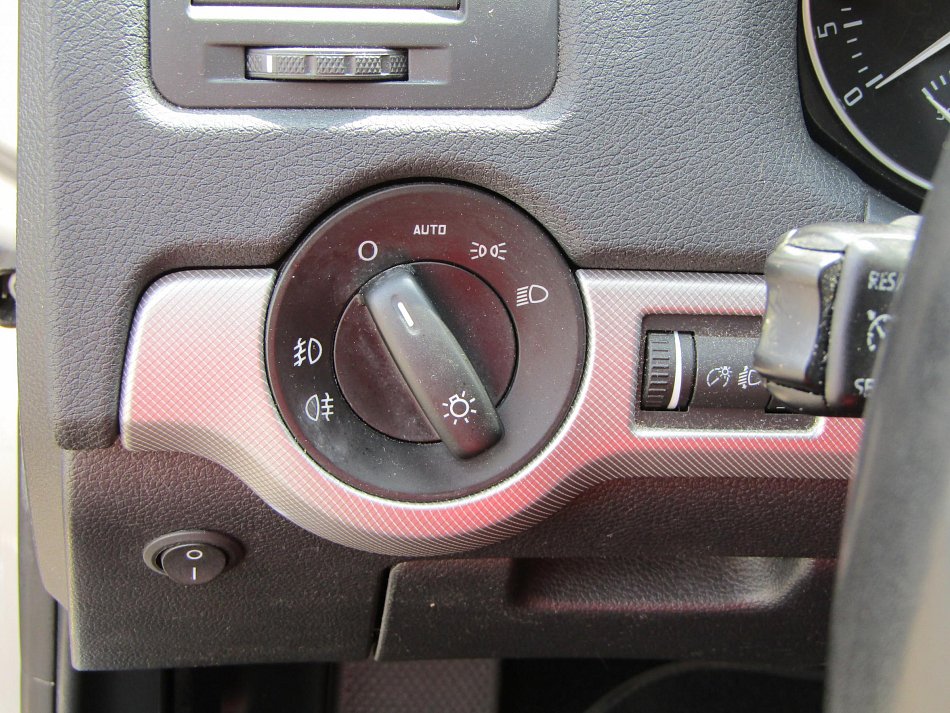 Škoda Octavia II 1.6 TDi Elegance