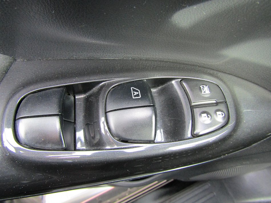 Nissan Juke 1.6 T-GDi 