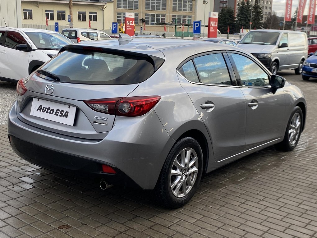 Mazda 3 1.5i 