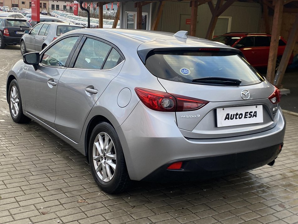 Mazda 3 1.5i 