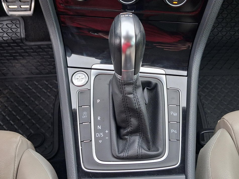 Volkswagen Golf 2.0 TDi Highline