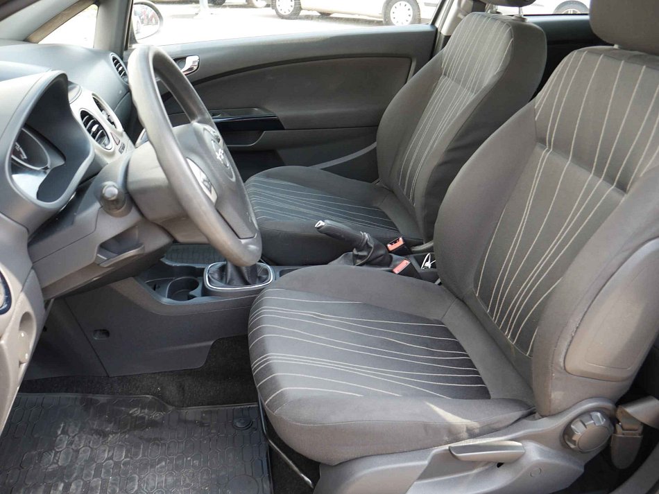 Opel Corsa 1.2 i 