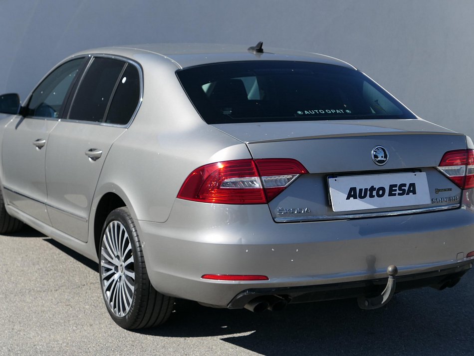 Škoda Superb II 3.6 FSi Elegance 4x4