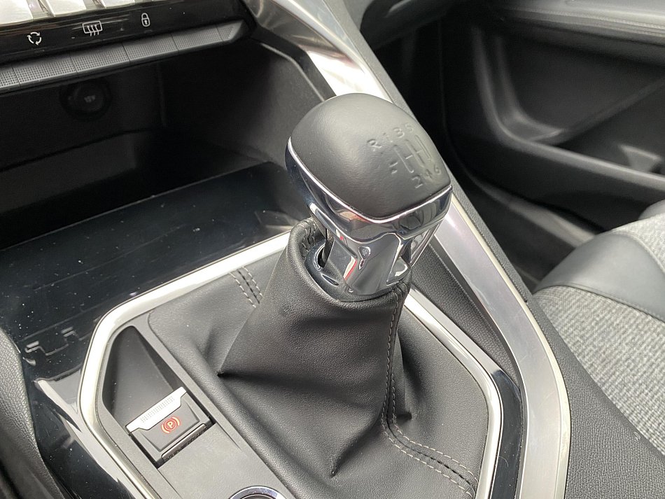 Peugeot 3008 1.2 PT Allure